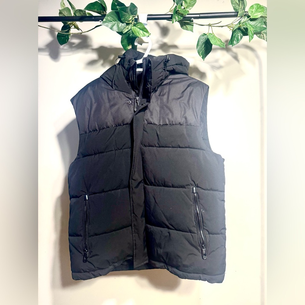 Men's Black Puffer Vest